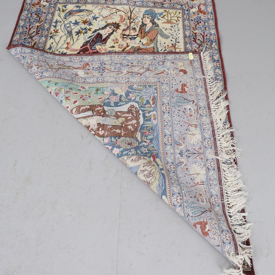 Tapis persan figuratif, Ispahan – Scène de cour dans un jardin – Milieu du XXe siè-photo-2