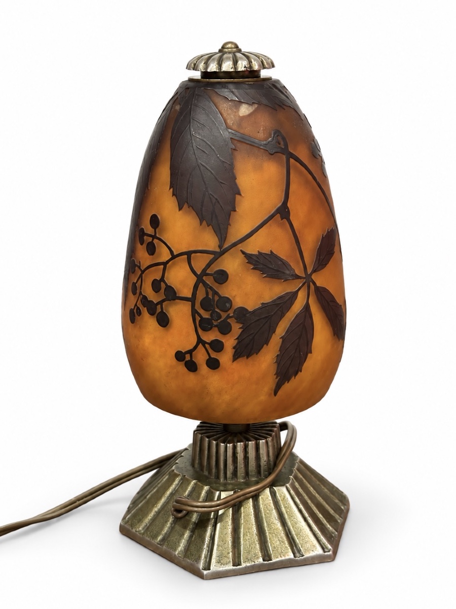 Daum Nancy  - Elegant Art Nouveau  Table Lamp  Made Of Marbled Glass - Bronze  Frame-photo-6