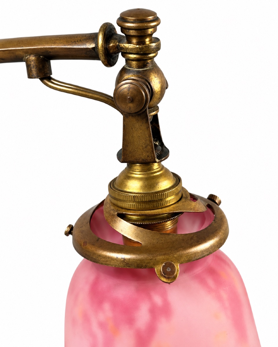 Daum Nancy - Élégante lampe de table  Art nouveau - Tulipe en verre marmoréen, vers 1900-photo-3