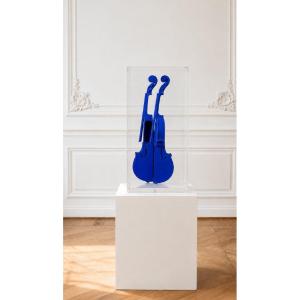 Arman – Homage To Yves Klein, 1993 – Ikb Violin Under Plexiglas – Hc 3/14