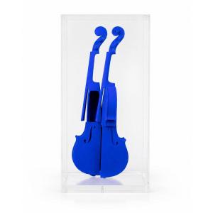Arman – Hommage à Yves Klein, 1993 – Violon IKB Sous Plexiglas – HC 3/14