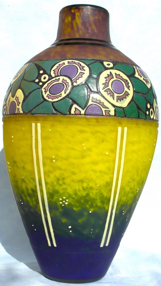 Beautiful Large Art-deco Vase Decorated With Stylized Flowers By Delatte, Era Daum Galle 1920