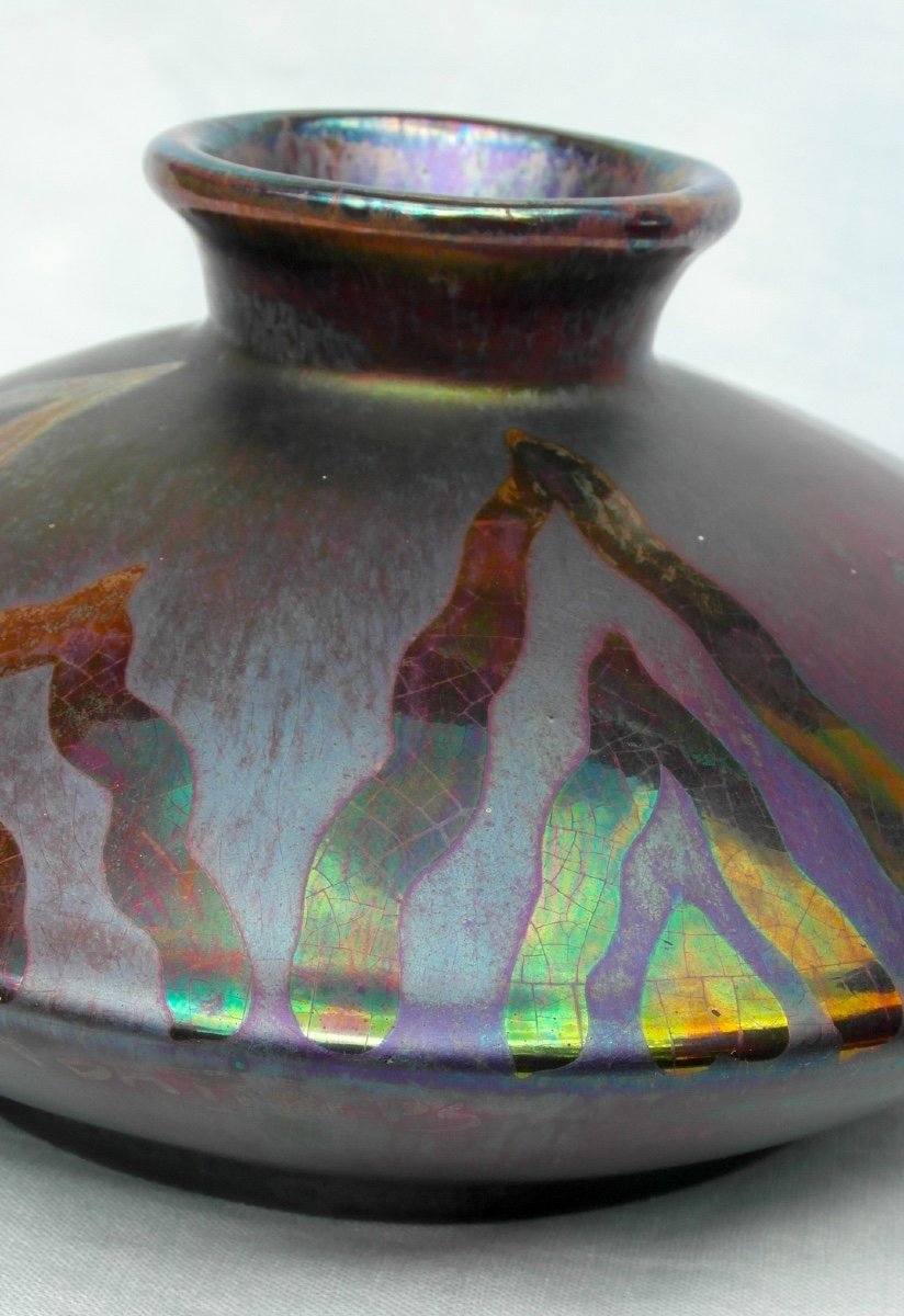 Jolie Et Rare Vase Toupie Montières à Décor De Chevrons Irisés, Era Massier Barol Art-deco-photo-4