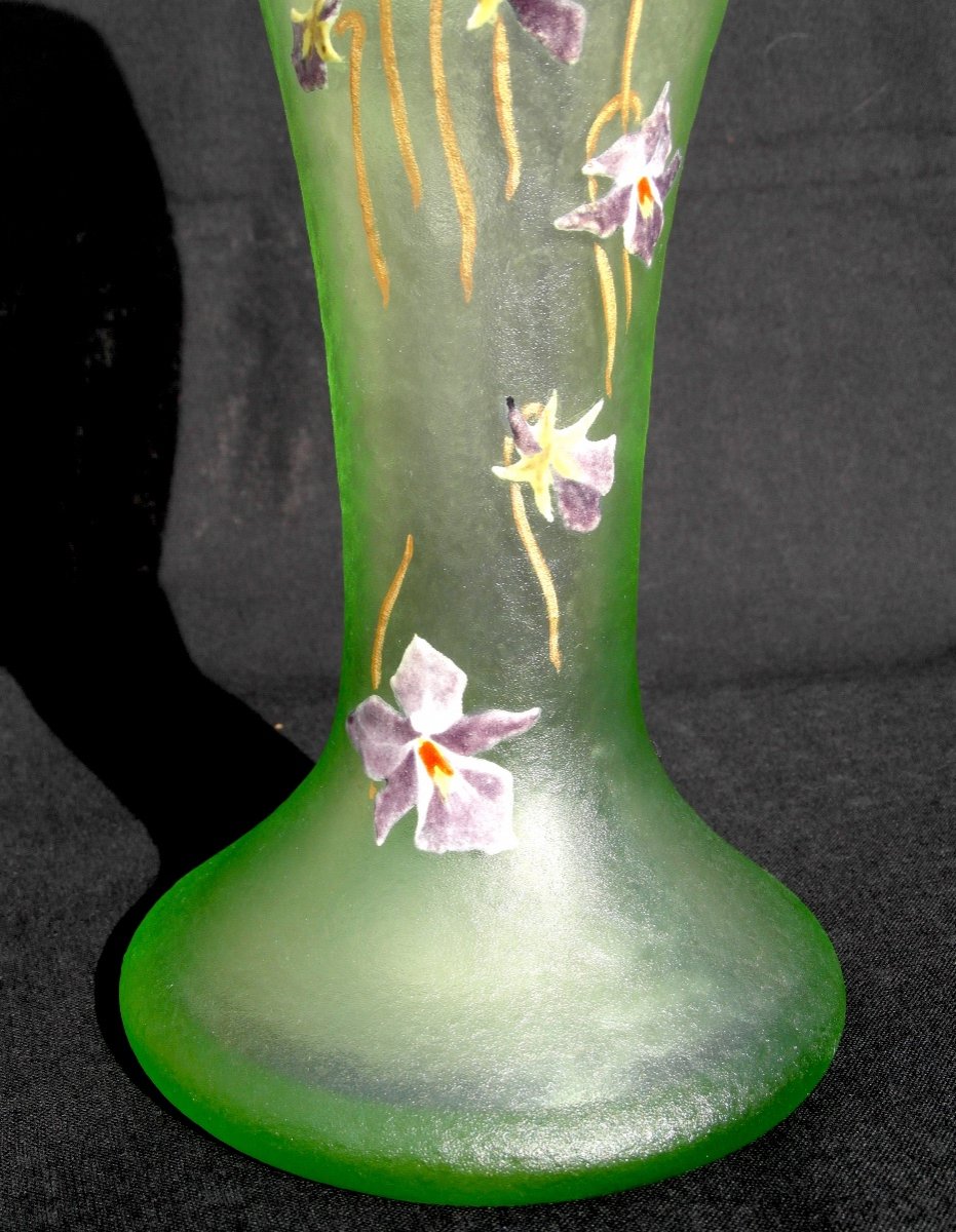 Joli Vase 1900 Aux Violettes Sur Fond Urane Par Montjoye, Era Daum Galle Legras-photo-2