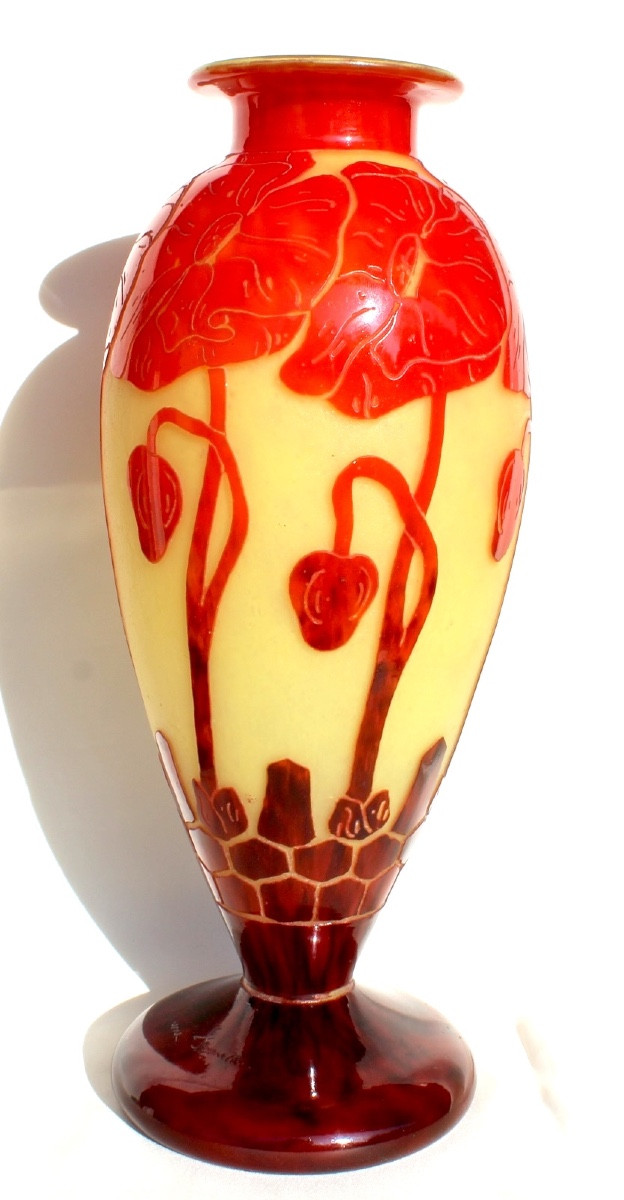 Vase aux pavots en verre gravé par Schneider signé "le verre français", era daum galle art-déco