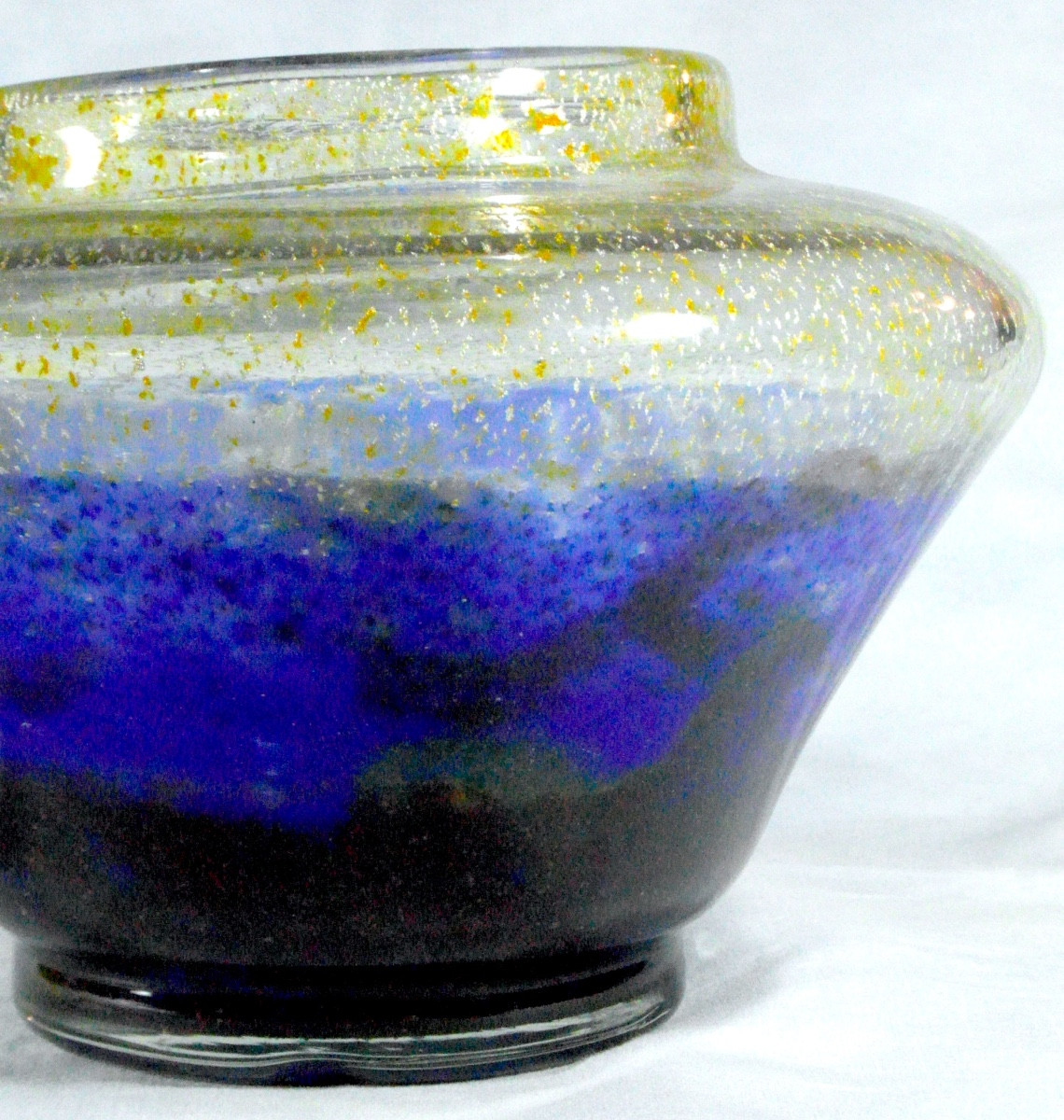 Art Deco Vase With Gold And Silver Sequins By Muller, Daum Galle Era 1925