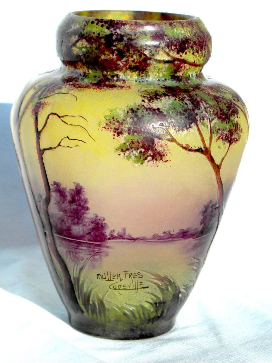 Vase Muller en verre gravé et émaillé , paysage lacustre, era daum galle 1900-photo-2