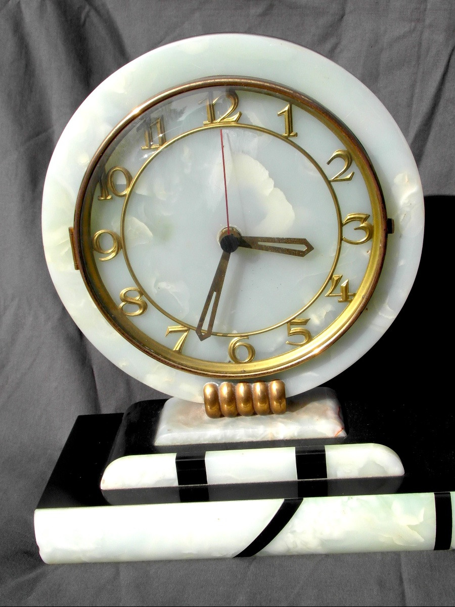Art Deco Clock With Antelope Motif, Marble And Onyx, Working, Made By The Glassmaker Le Faguays In 1920-photo-3