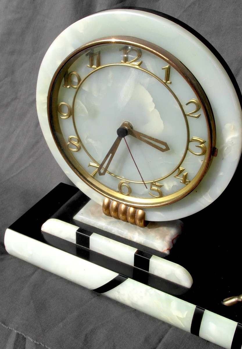 Art Deco Clock With Antelope Motif, Marble And Onyx, Working, Made By The Glassmaker Le Faguays In 1920-photo-1