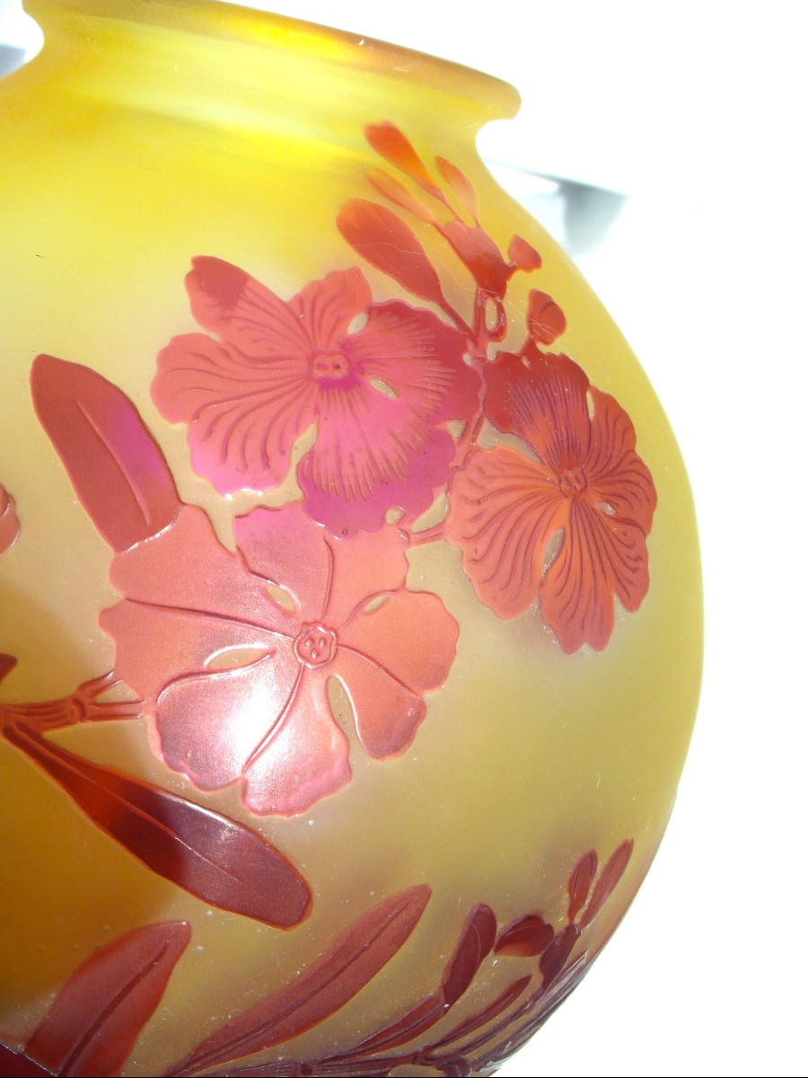 Ball Vase Decorated With Red And Pink Weigelias By Galle, Daum Era 1900-photo-4