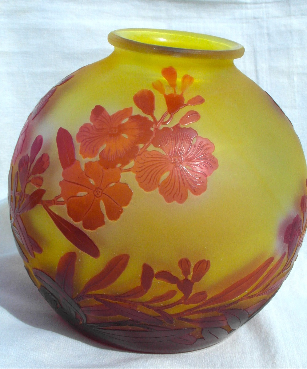 Ball Vase Decorated With Red And Pink Weigelias By Galle, Daum Era 1900-photo-2