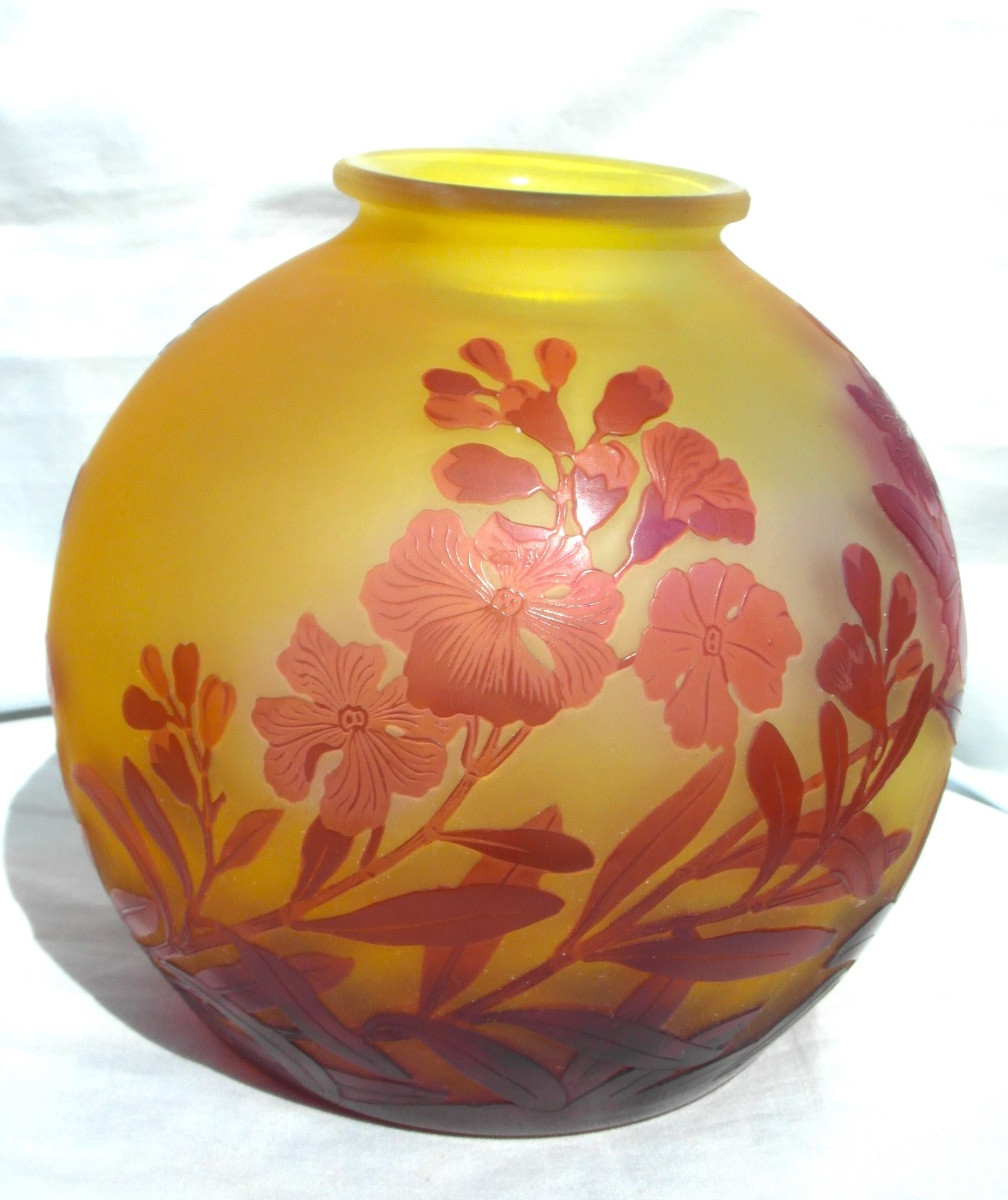 Ball Vase Decorated With Red And Pink Weigelias By Galle, Daum Era 1900-photo-5