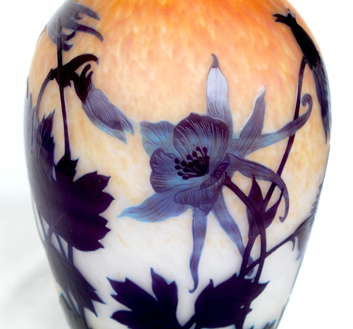Blue Columbine Vase By Delatte, Circa 1920, Era Daum Galle Art-nouveau