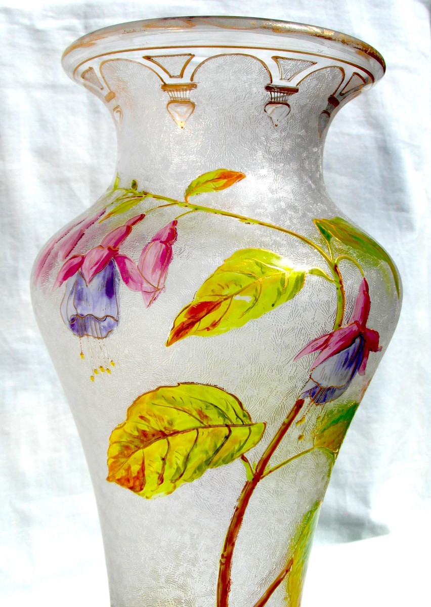 Vase Baccarat à décor de fuchsias, gravés, vers 1880, era daum Galle art-nouveau