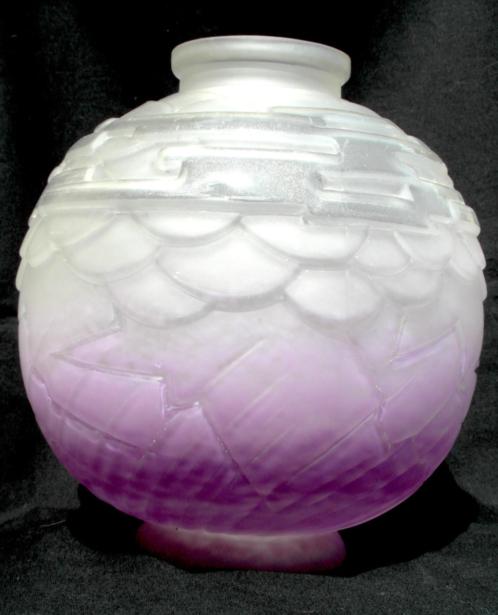 Vase Boule art-déco pressé-moulé et pailleté par Schneider, era daum galle 1920