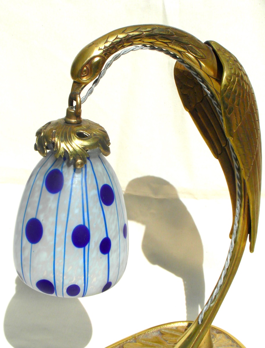 lampe art-nouveau avec pied aigle en bronze et tulipe loetz  Koloman Moser "Zephyr", era daum-photo-1