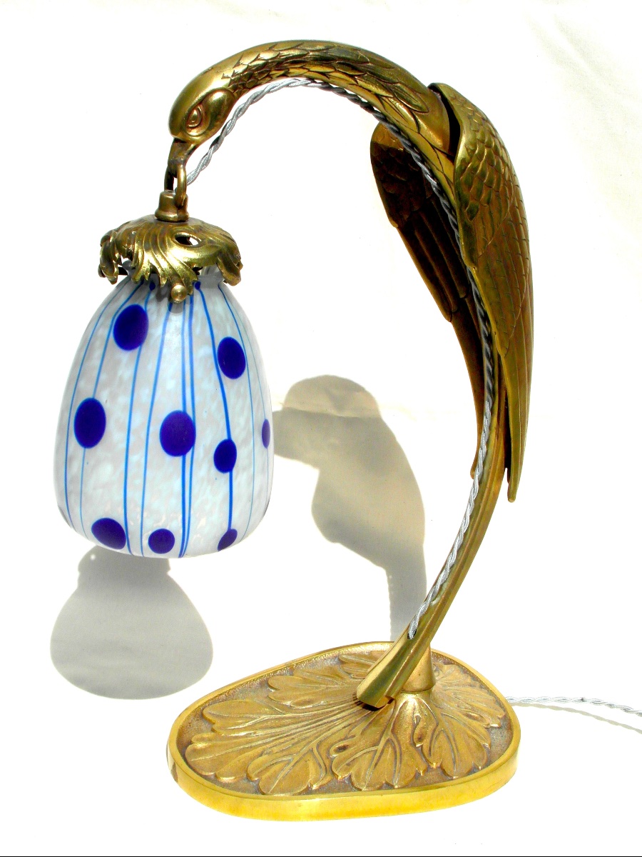 lampe art-nouveau avec pied aigle en bronze et tulipe loetz  Koloman Moser "Zephyr", era daum