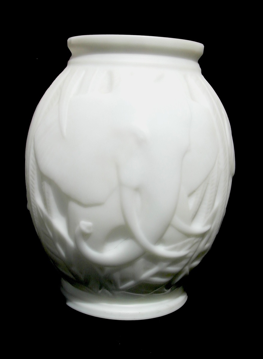 Art-deco Elephant Vase By Pierre d'Avesn, Daum Galle Era 1930
