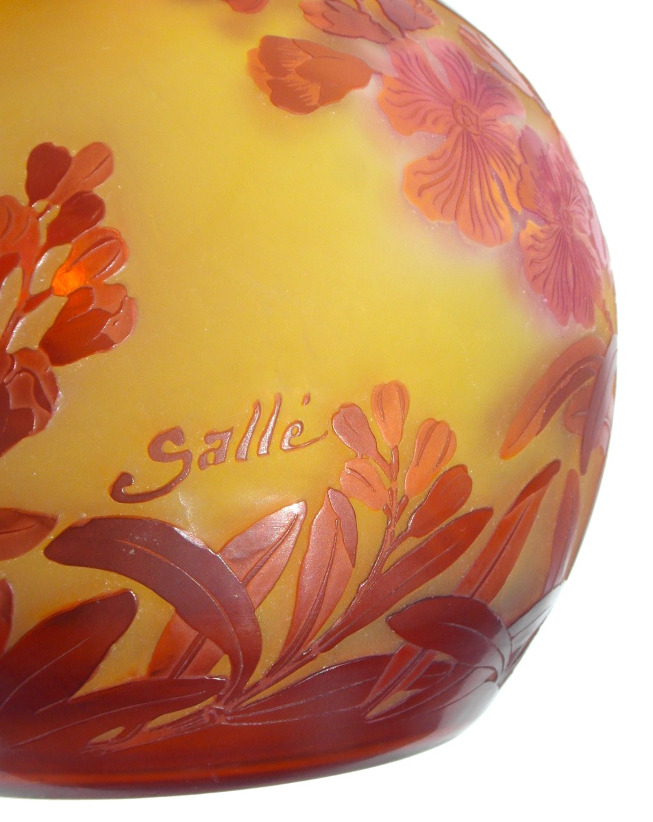 Ball-shaped Vase Decorated With Pink And Red Weigelas By Galle, Daum, Circa 1900, Art Nouveau-photo-2