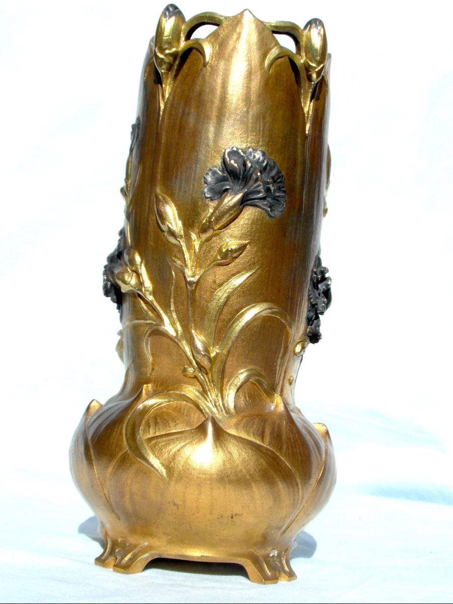 Vase 1900 en bronze polychrome à décor d'oeillets par Guenardeau, era siot marionnet daum