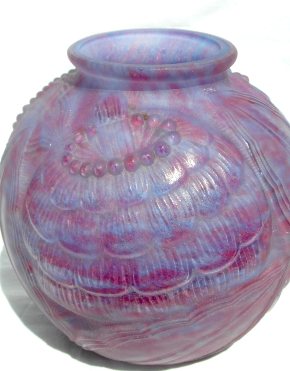 Vase art-déco en verre pressé-moule "chrysanthèmes Tokyo" par P. D'Avesn, era daum galle 1930-photo-6