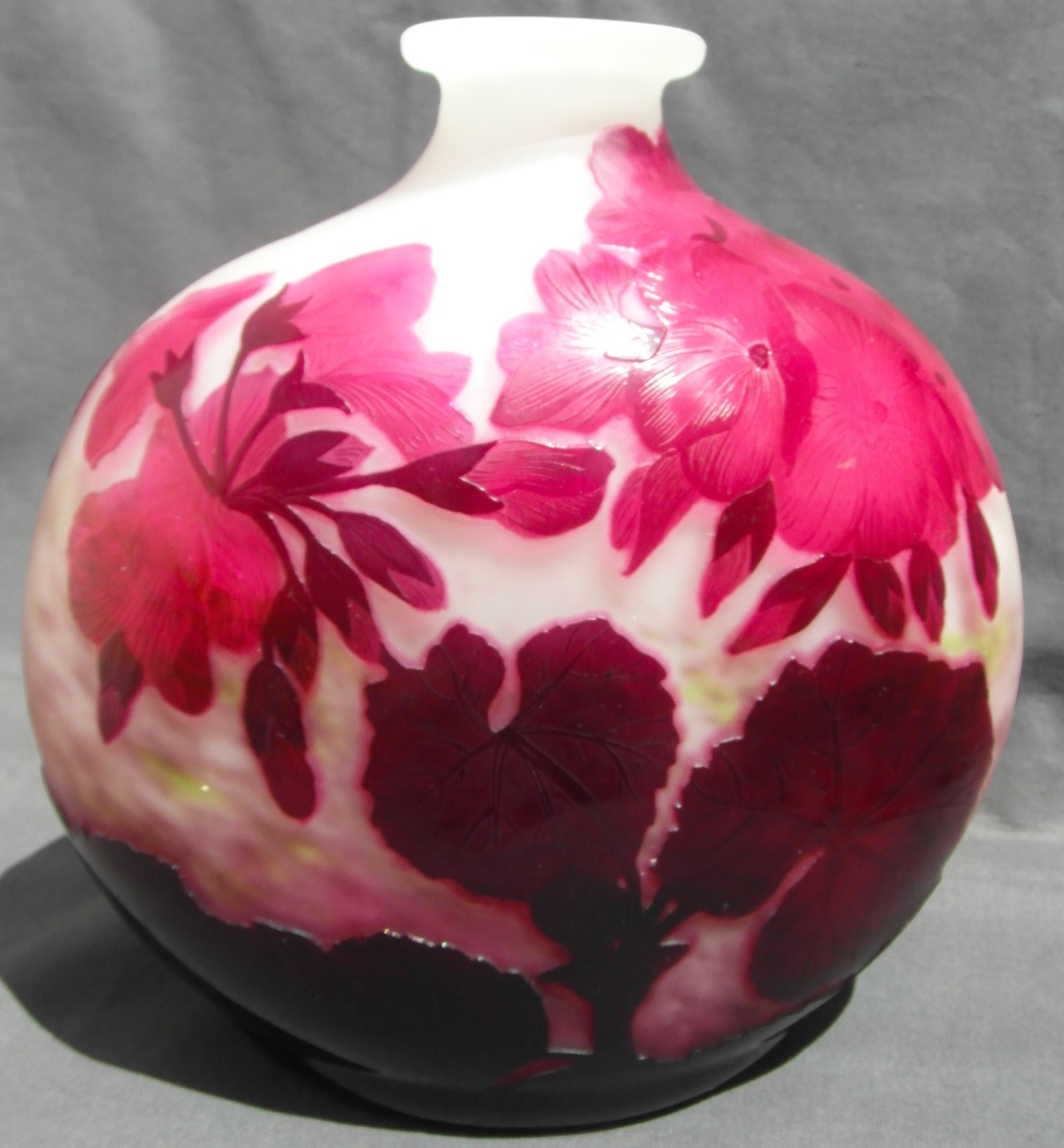 Engraved Vase With A Geranium Design By Delatte, In Perfect Condition, Formerly Daum Galle, 1900-photo-2