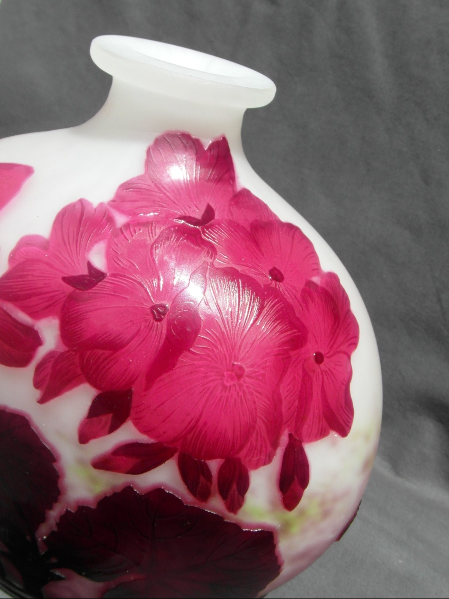 Engraved Vase With A Geranium Design By Delatte, In Perfect Condition, Formerly Daum Galle, 1900-photo-2