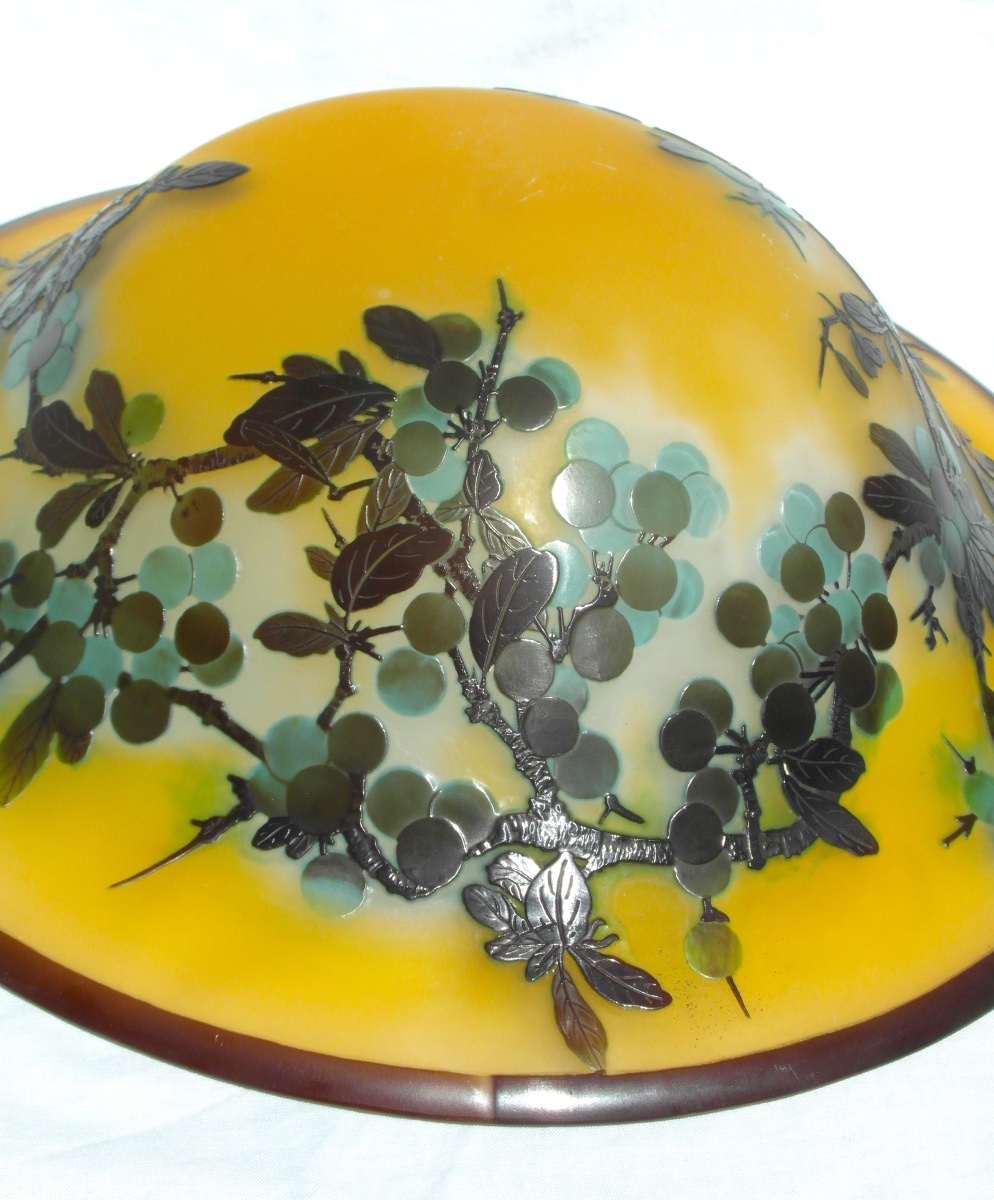 Lustre art-nouveau à décor de prunelles gravées, par Gallé, era Daum 1900-photo-5