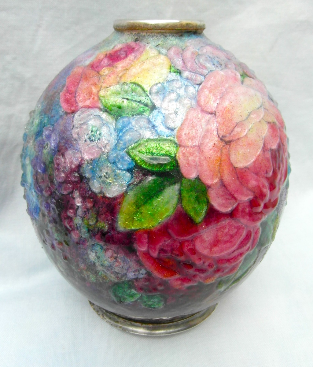 Vase boule "roses et myosotis" en émaux de limoges par Camille FAURE, era 1920 daum-photo-2