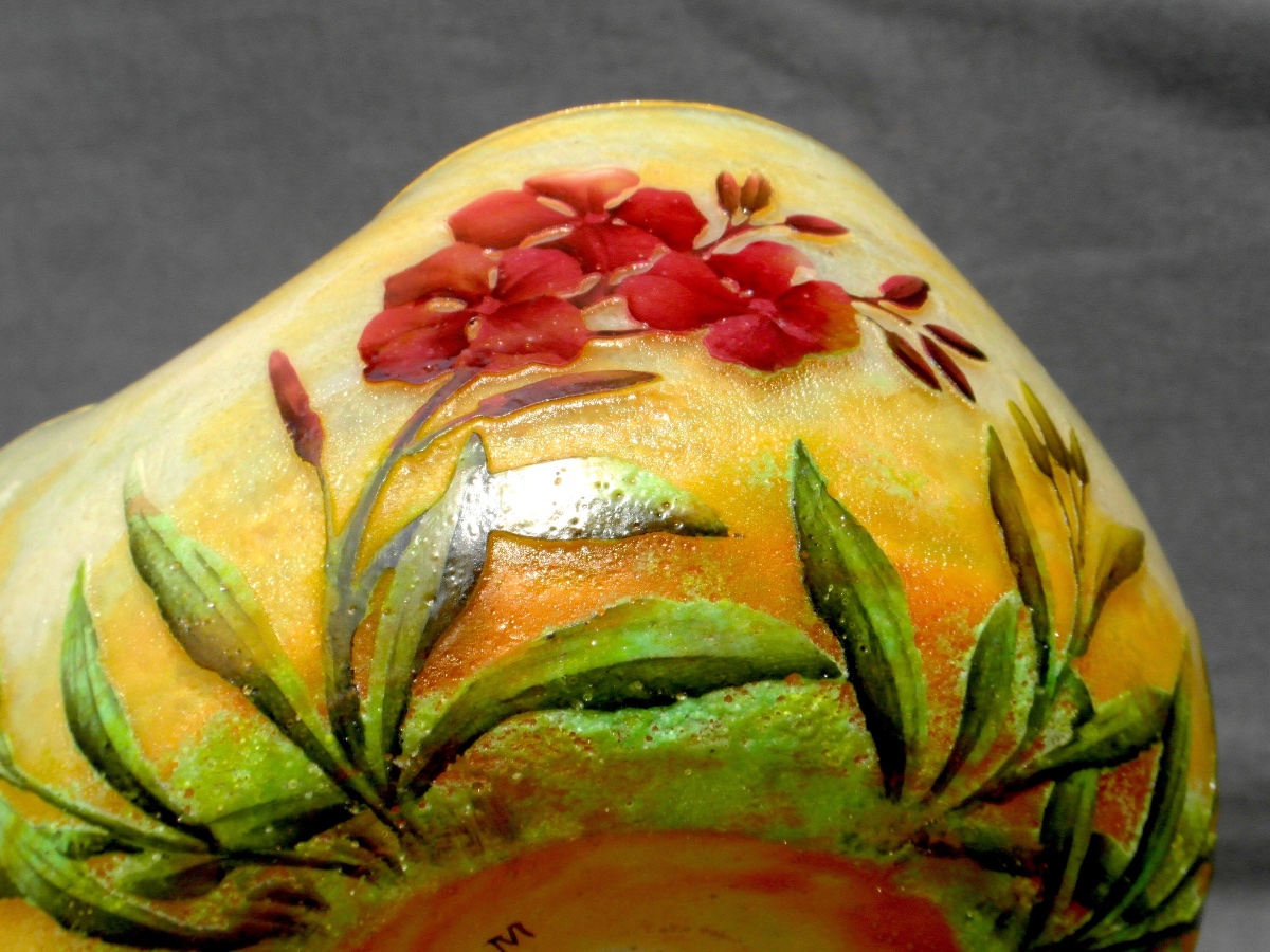 Daum Poly-lobed Goblet With Engraved Wallflower Decoration, Circa 1905, Art Nouveau Era