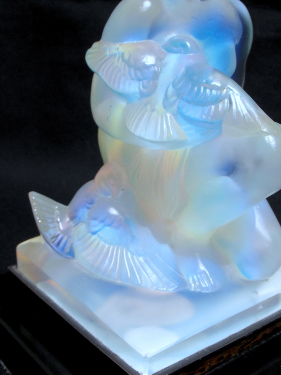 "woman With Doves," Opalescent Glass By Sabino, Formerly Daum Lalique, Art Deco-photo-2