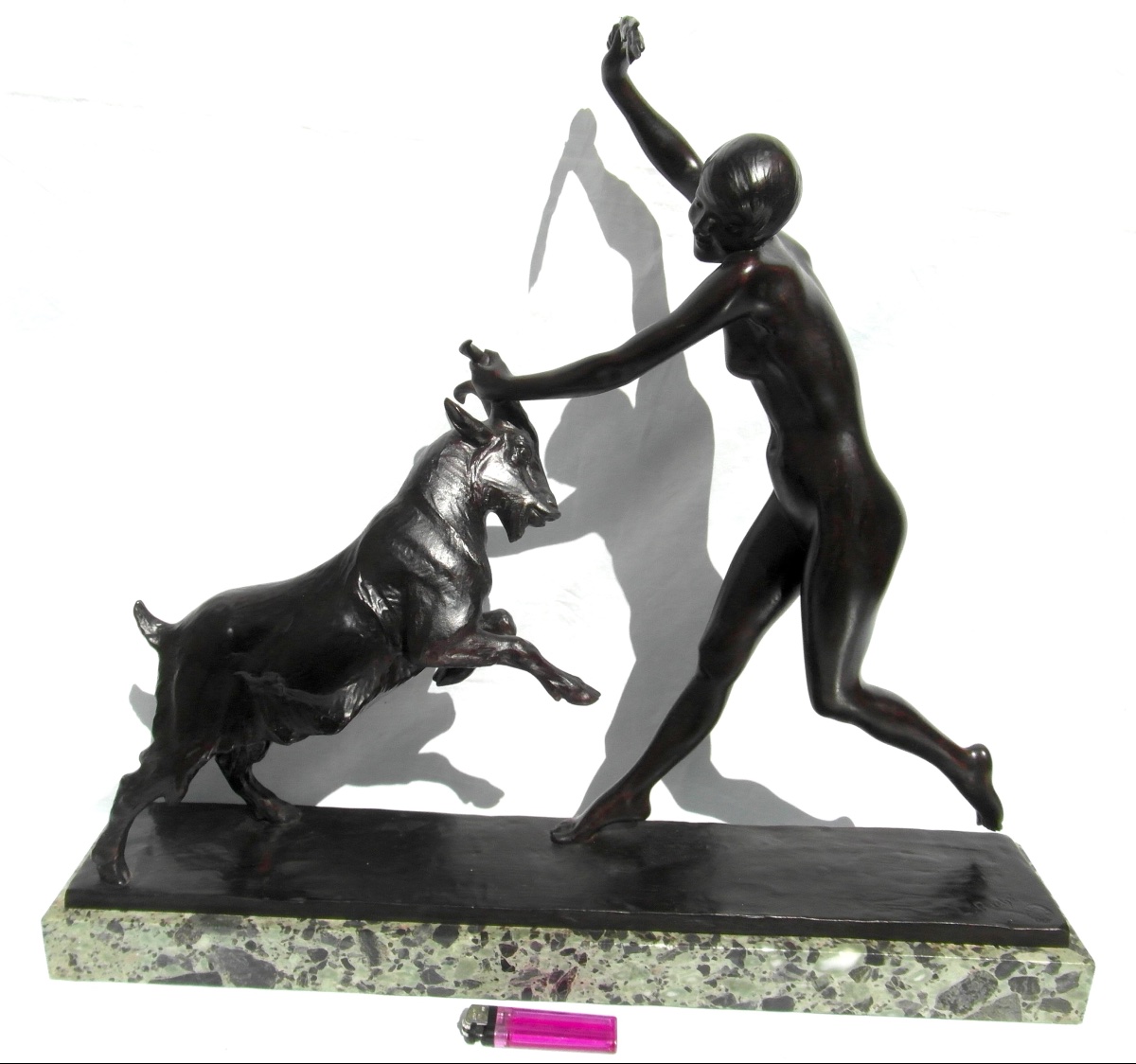 Grand bronze art-déco" "la beauté triomphe de la force" par L. Riché, era susse daum-photo-3