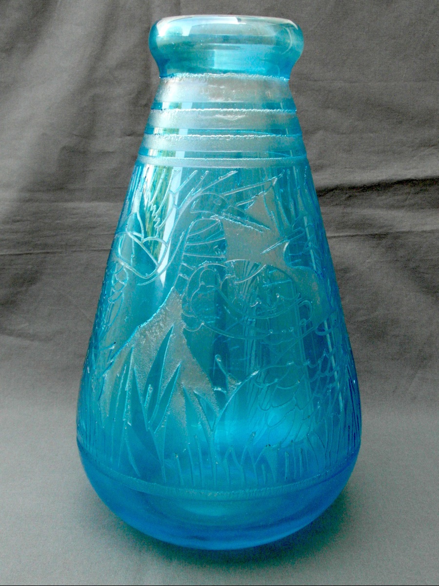 Gros Vase Art-déco à Décor de hérons  en verre gravé par DELATTE, 35 cm, Era Daum Lalique 