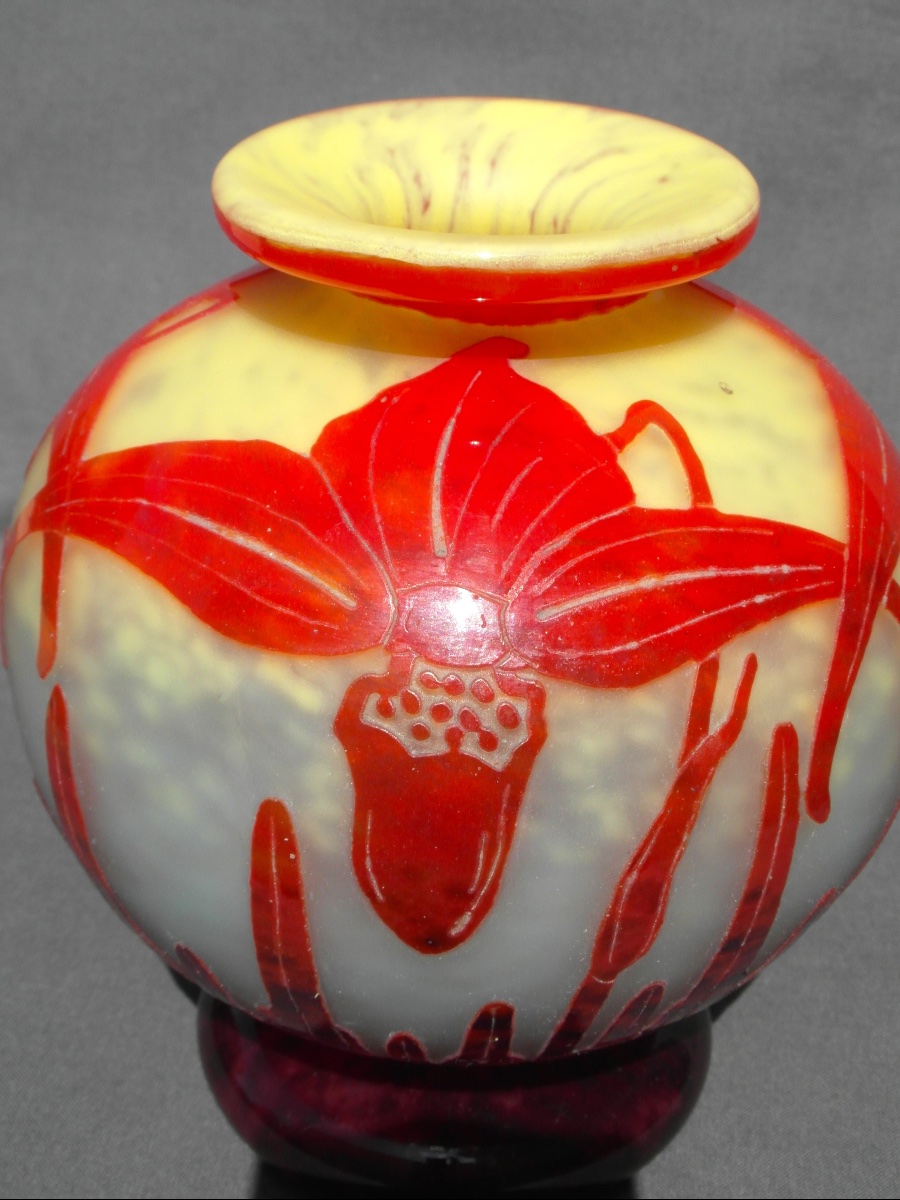 Art Deco Ball Vase With Orchid Decoration By Schneider, French Glass, Circa 1920, Daum