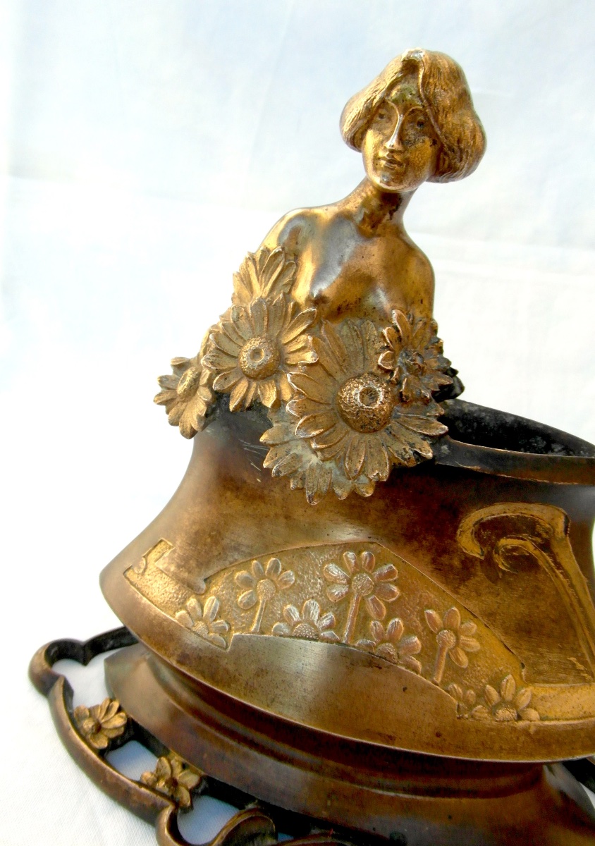 Vase art-nouveau en bronze 2 patines "la femme aux fleurs" par C.Korschann et Louchet  Fondeur-photo-4