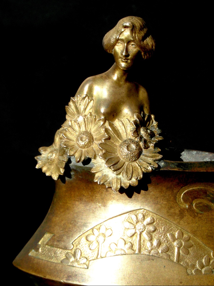 Vase art-nouveau en bronze 2 patines "la femme aux fleurs" par C.Korschann et Louchet  Fondeur