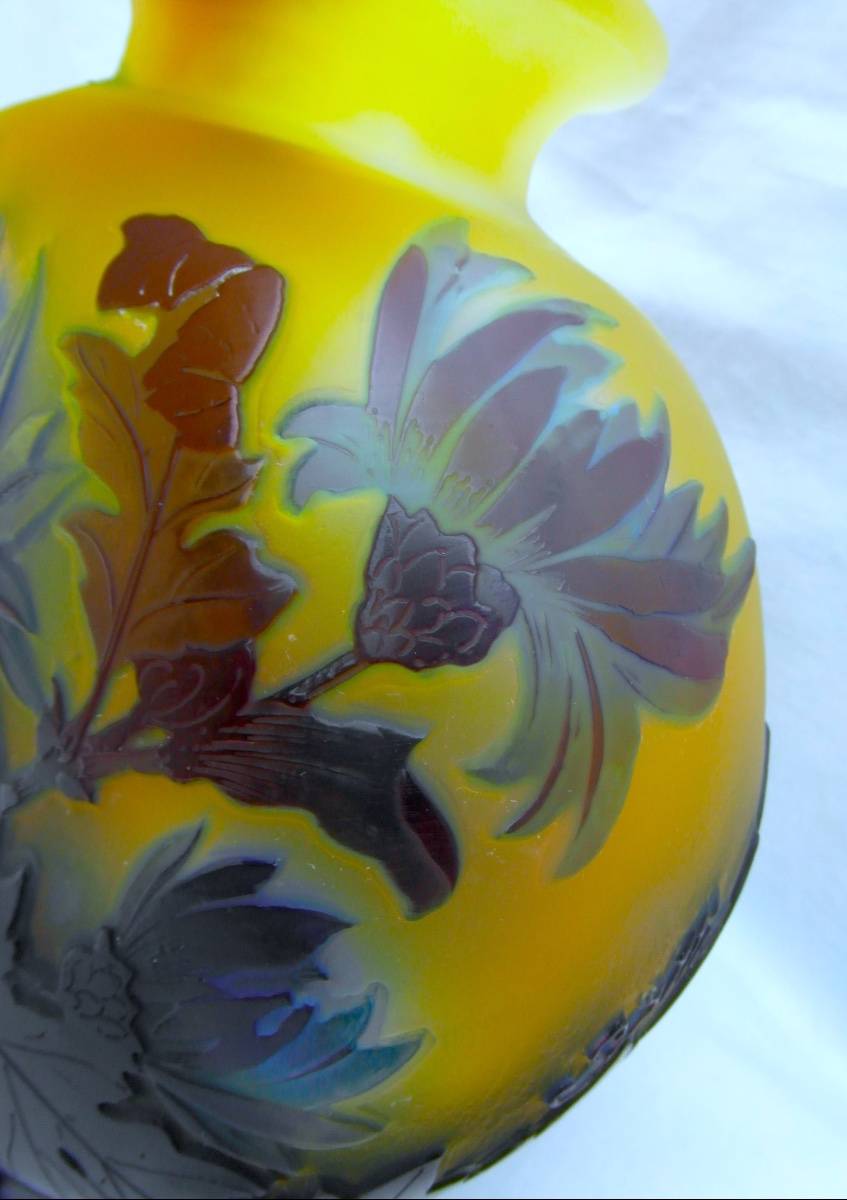 Vase Gallé aux chrysanthèmes bleus par Gallé, parfait, era Daum 1900-photo-5