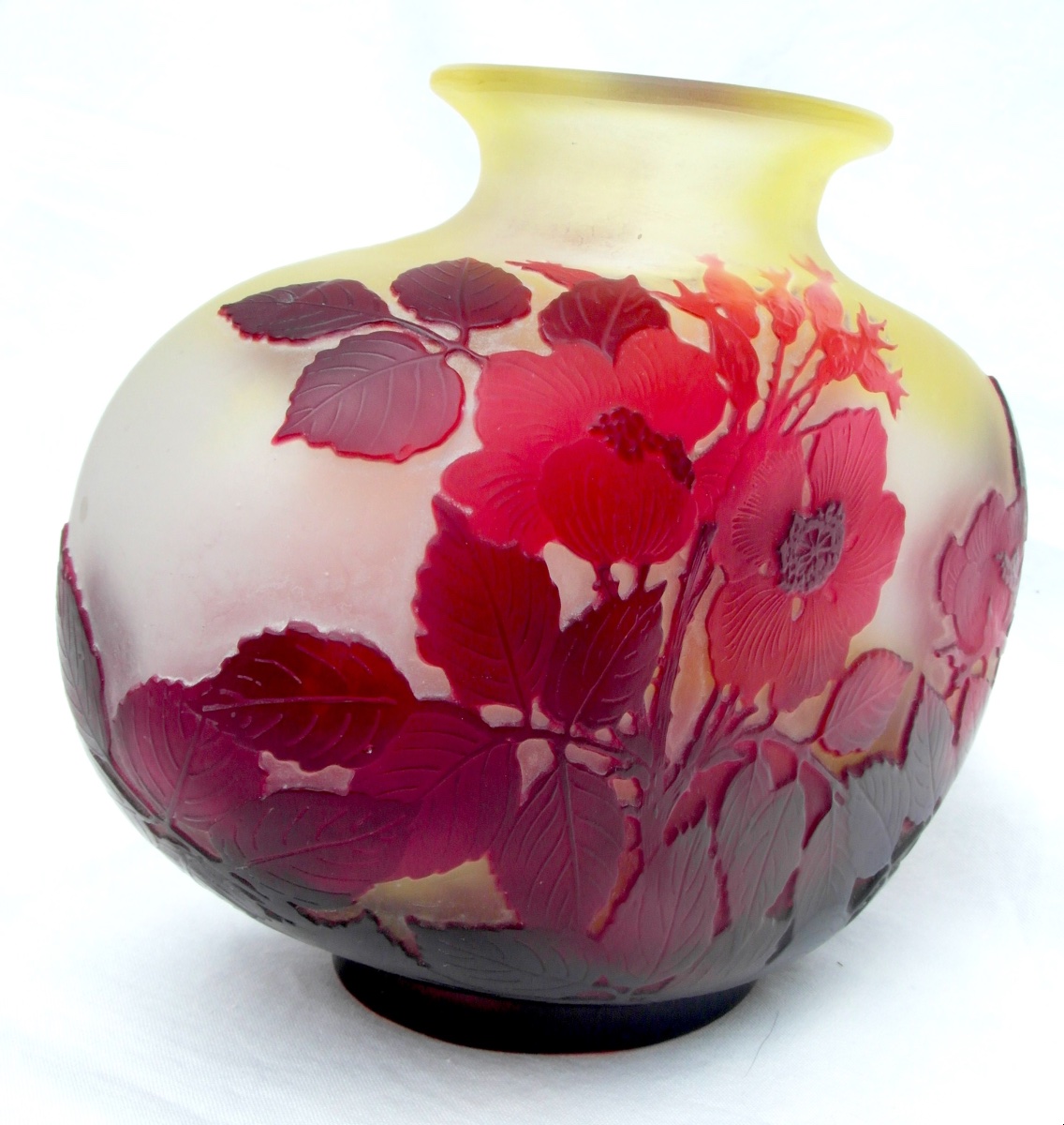 Vase aux roses rouges intenses par Gallé, parfait, era Daum 1900 Art-Nouveau-photo-2