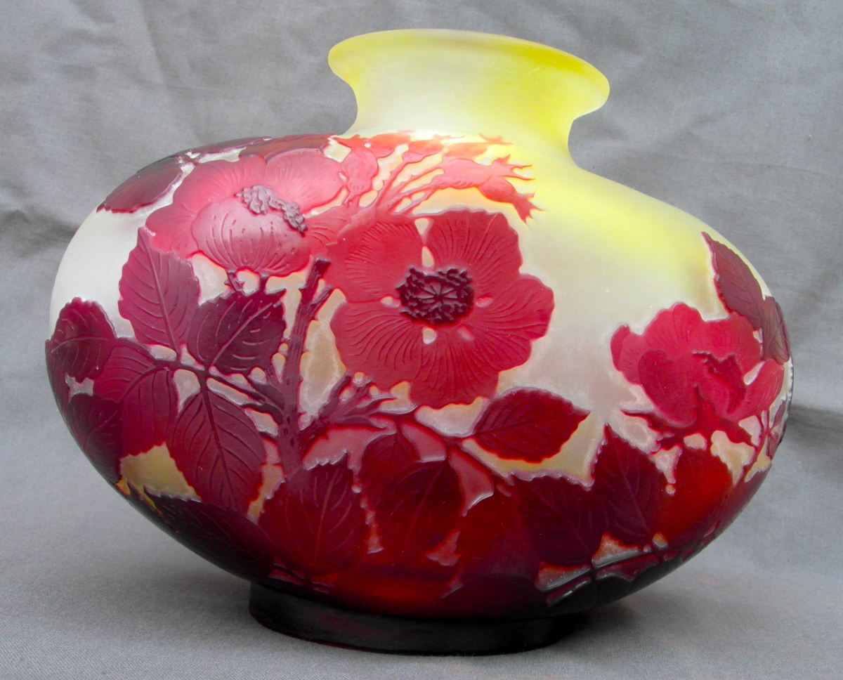 Vase aux roses rouges intenses par Gallé, parfait, era Daum 1900 Art-Nouveau-photo-4