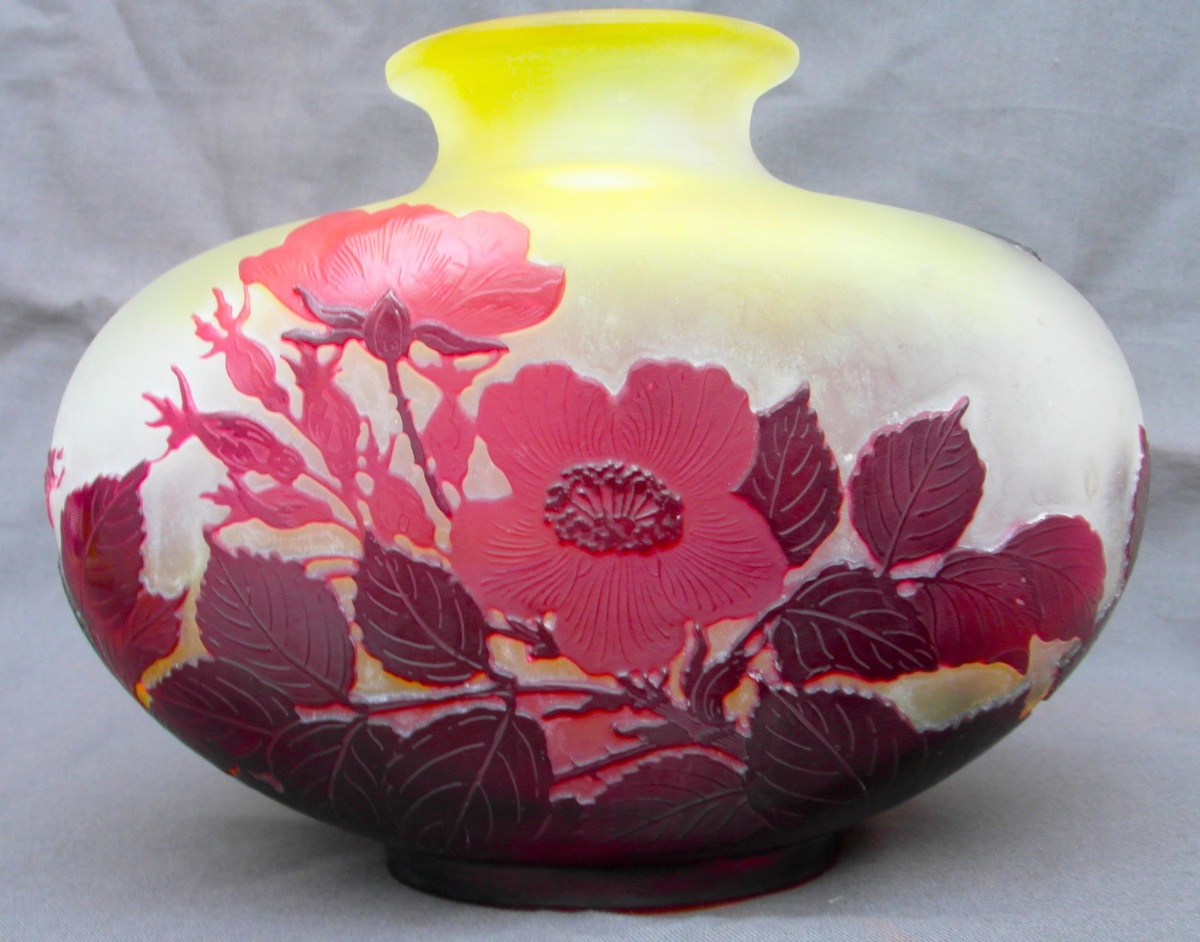 Vase aux roses rouges intenses par Gallé, parfait, era Daum 1900 Art-Nouveau-photo-5
