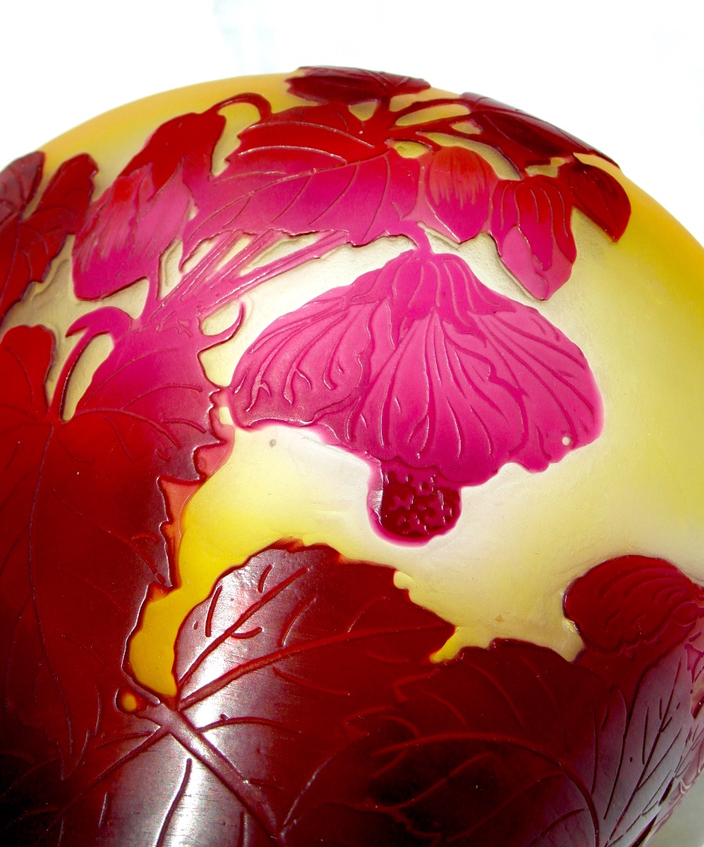 Abutilon Vase By Gallé, In Perfect Condition, Daum, Circa 1900, Art Nouveau