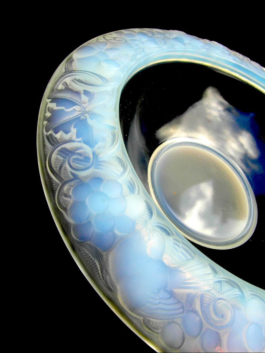 Coupe haute opalescente art-déco "les moineaux dans les vignes"par P. D'AVESN, era daum Lalique