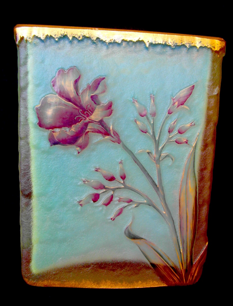 Large vase parlant à pans rectangulaires, décor aux jacinthes par DAUM, vers 1896, era Gallé-photo-3