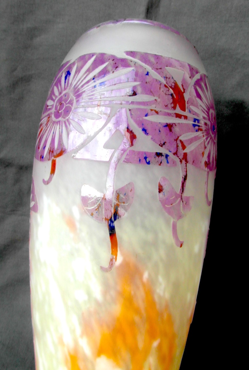 Large Schneider Vase, Signed "charder Le Verre Français," With An "ancolies" Design, Daum-galle, Circa 1920-photo-4