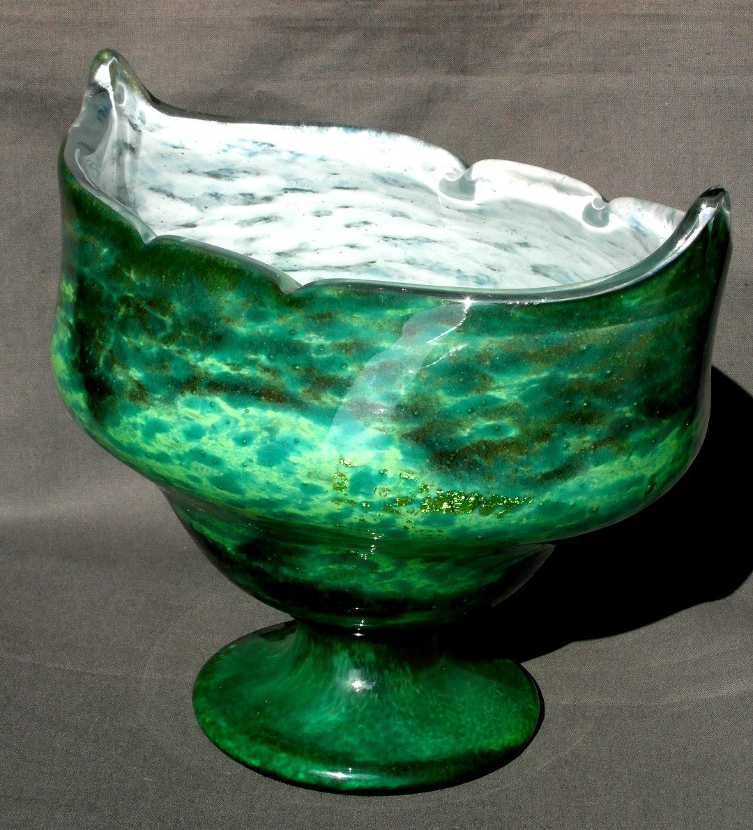 Beautiful Large Art-deco Daum Cup In Brilliant Jade Glass, Perfect, Era Alle 1920-photo-2