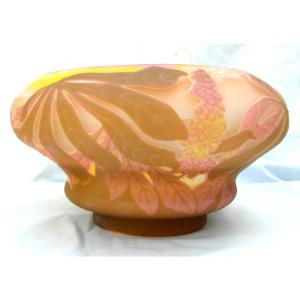 Large vase gravé (4 couches) aux marronniers par Gallé, rares couleurs, vers 1900, era daum 