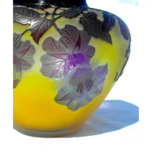 Vase gravé aux bignones bleues par Galle, parfait, vers 1900, era daum art-nouveau