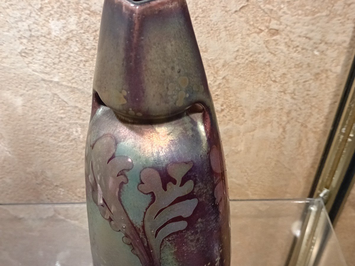 Montieres Vase Decorated With Oak Leaves -photo-2