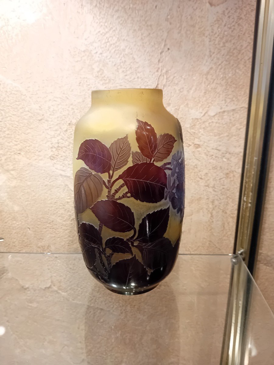Etablissement Galle  Vase En Verre Multicouches Dégagé à L Acide à Décor De  Fleurs Violettes-photo-3