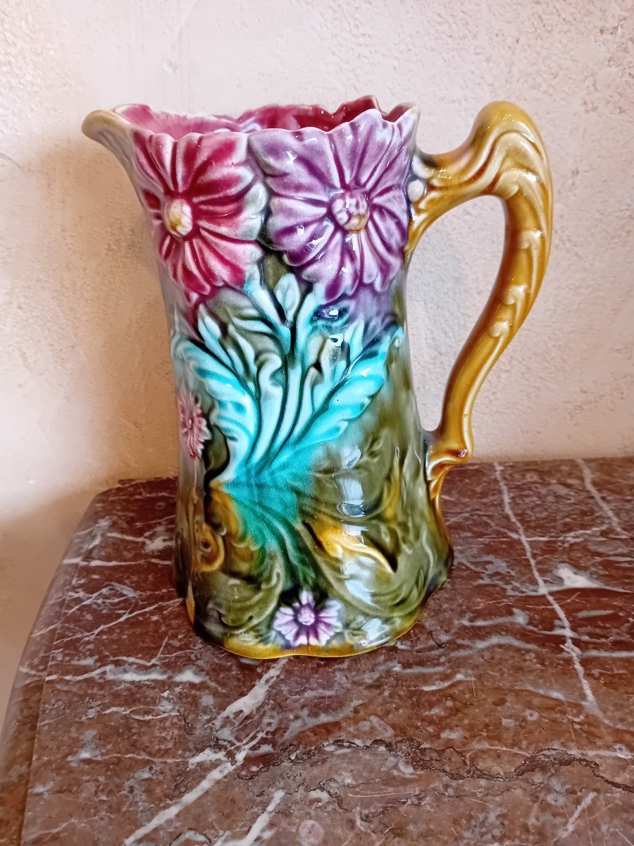 Onnaing Majolica Flowers Pitcher